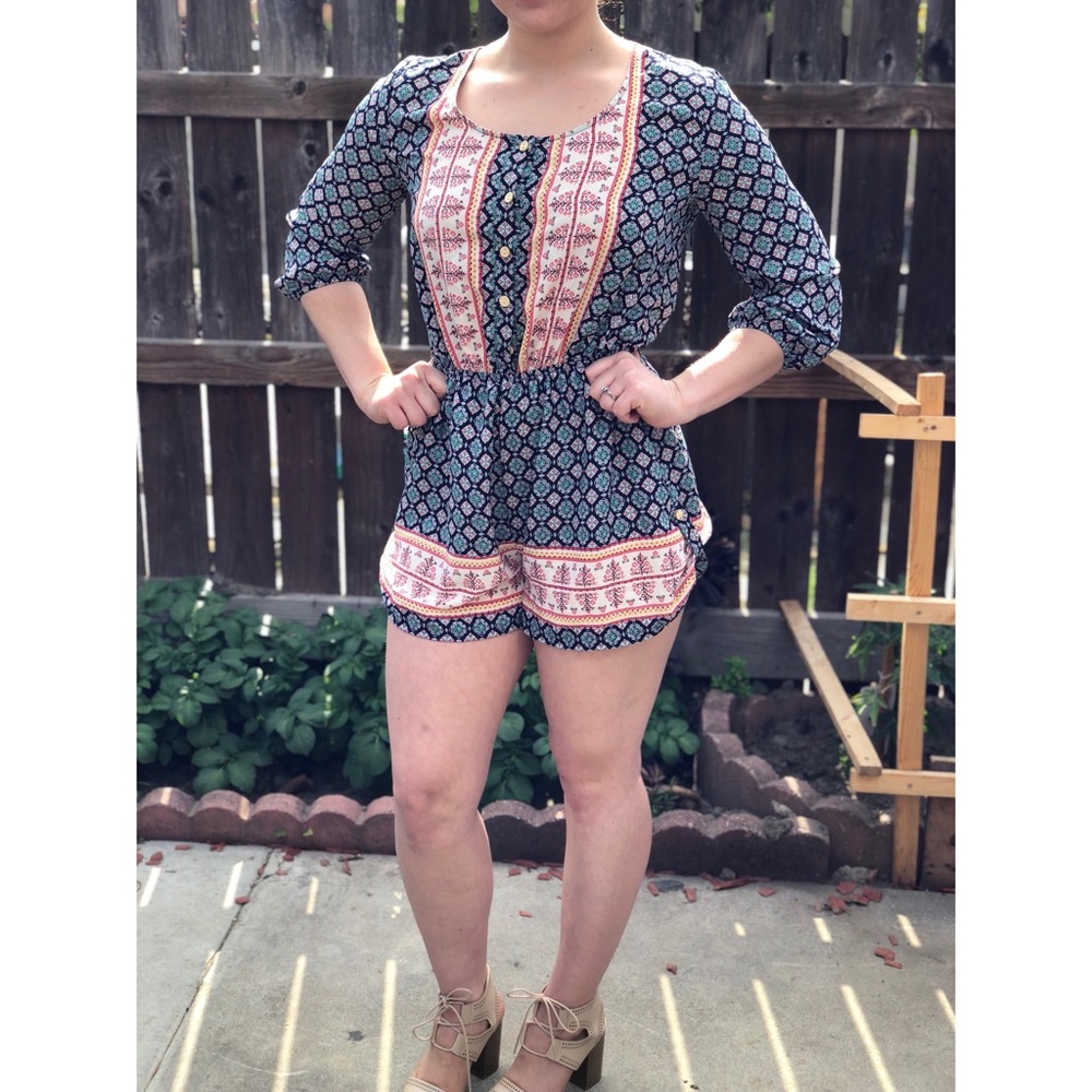 Illa illa romper peasant sleeve patterned boho S